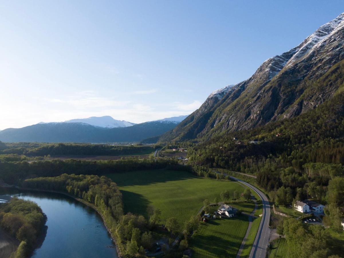 Hotel Aak Åndalsnes Exteriér fotografie